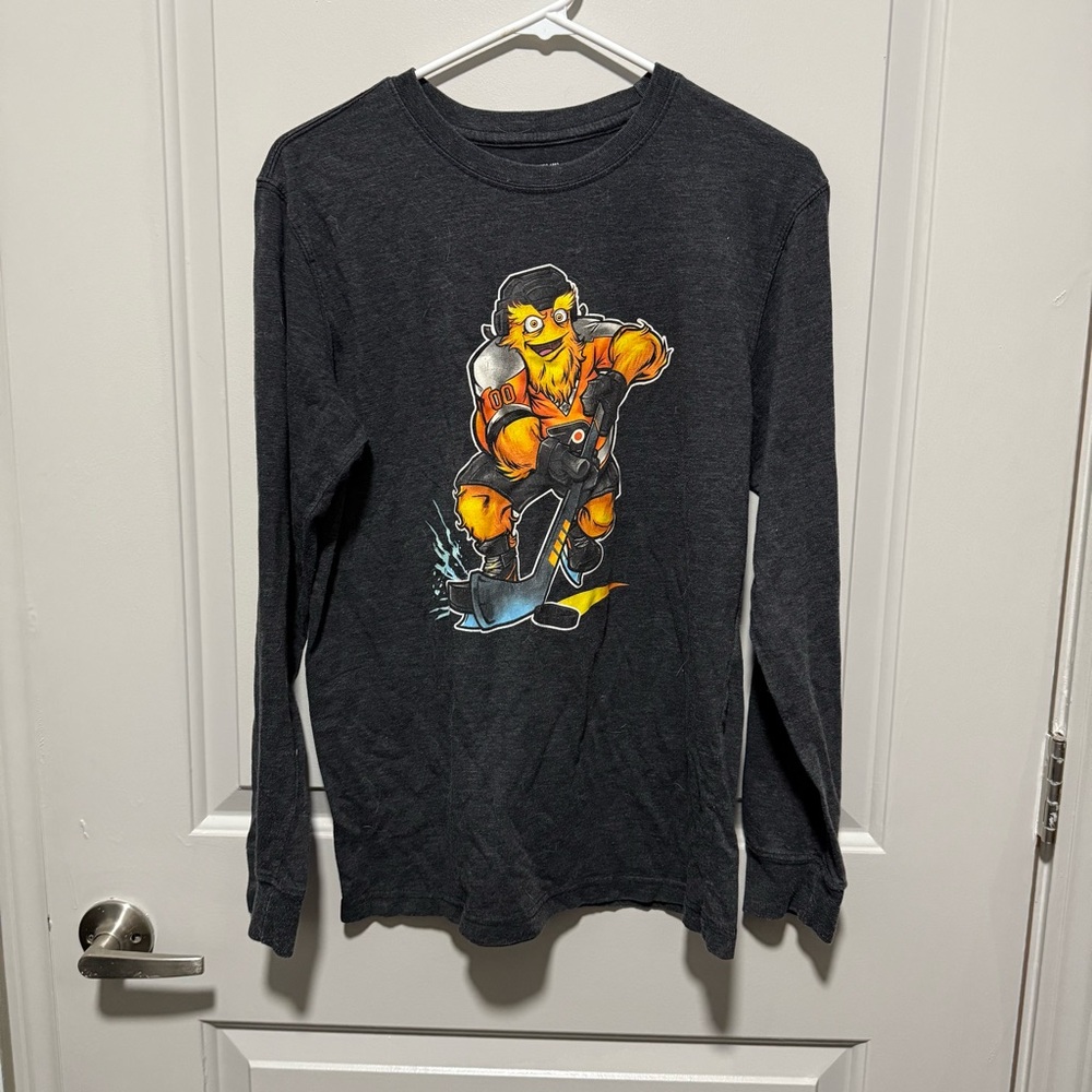 Graphic Long Sleeve Shirt with Gritty